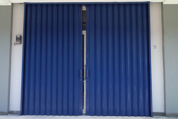 Folding Gate
